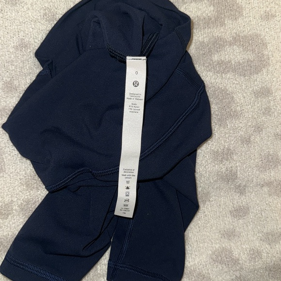 lululemon align shorts - Picture 3 of 4